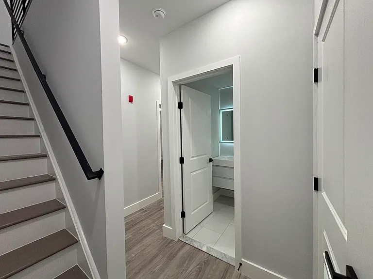 1108 W Dauphin St #1A — Photo 8