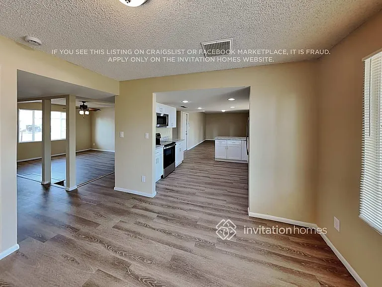 4621 W Carol Ave — Photo 7