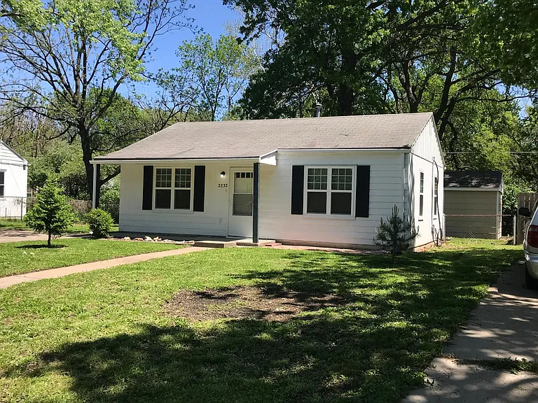 2332 SW Edgewater Ter — Photo 21