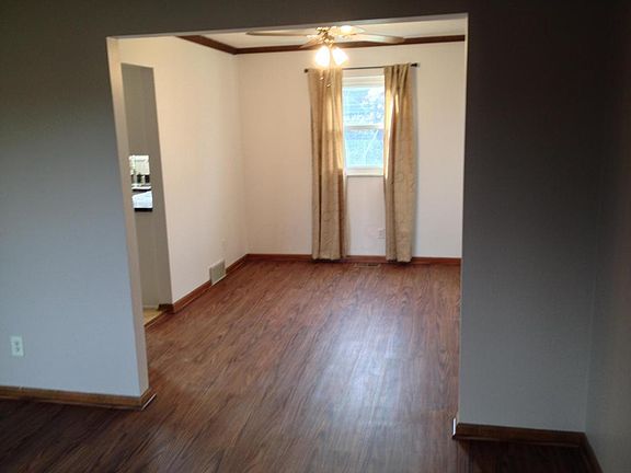 3rd image of 215 Baker Lake Ct