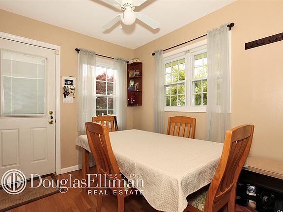 4th image of 33 Ronald Ave