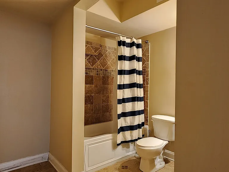 2130 Woods River Ln — Photo 27