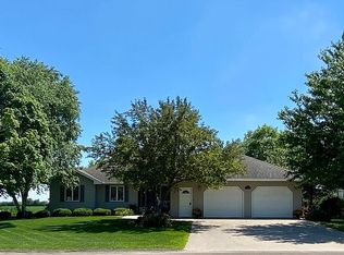 920 E Adams St, Caledonia, MN 55921