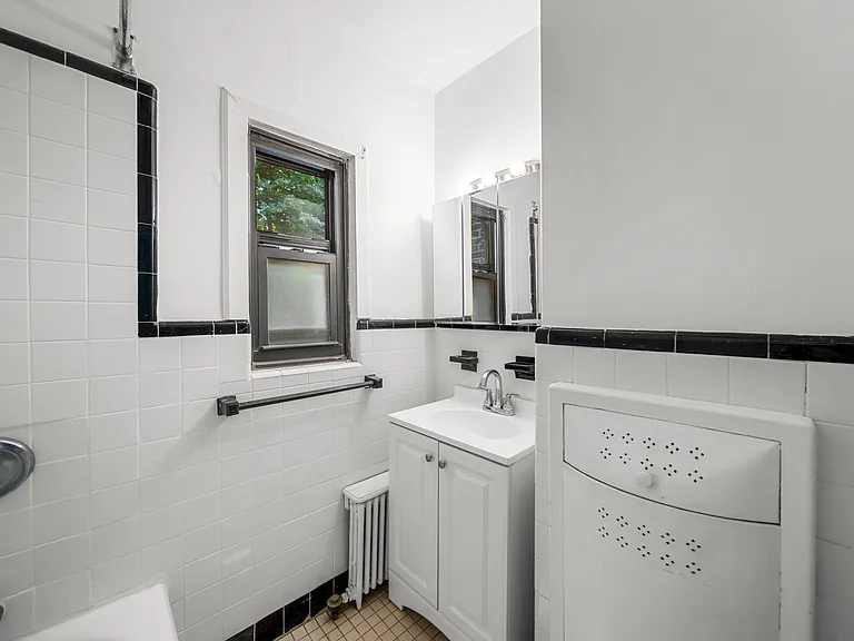 90 Tracey Pl #H1 — Photo 18