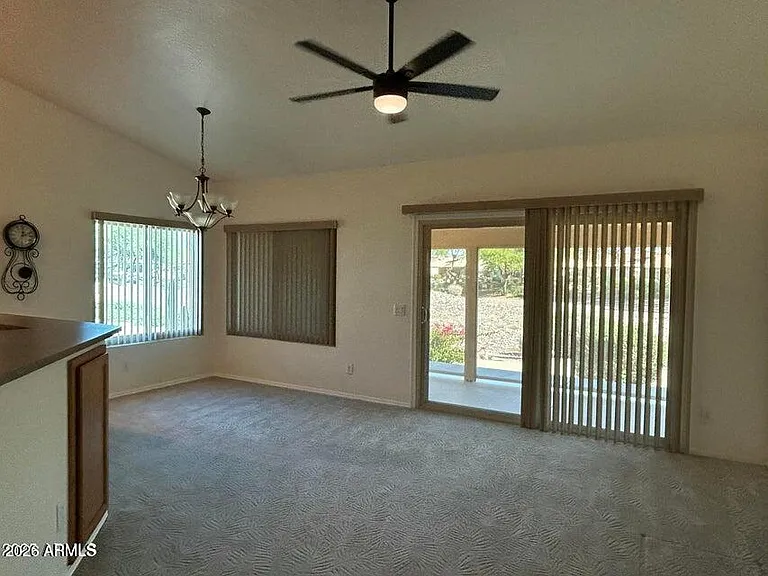 1807 E Lindrick Dr — Photo 10