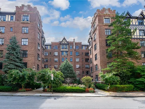 2 Westchester Avenue #2N, White Plains, NY 10601