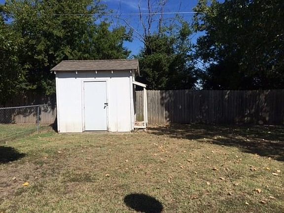4th image of 105 Westowne Dr