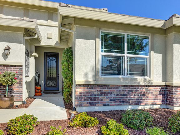 3rd image of 2127 Aiken Way