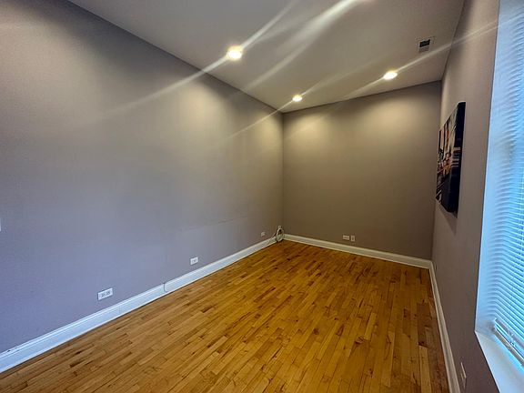 4th image of 3212 W Fullerton Ave #1