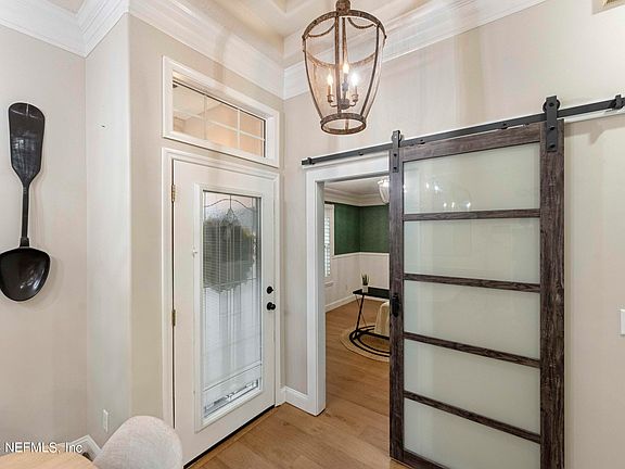 5th image of 1025 HANOVER Lane