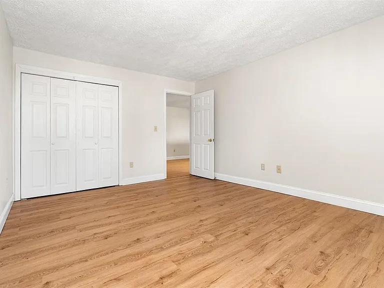 555 Calef Rd #3 — Photo 16