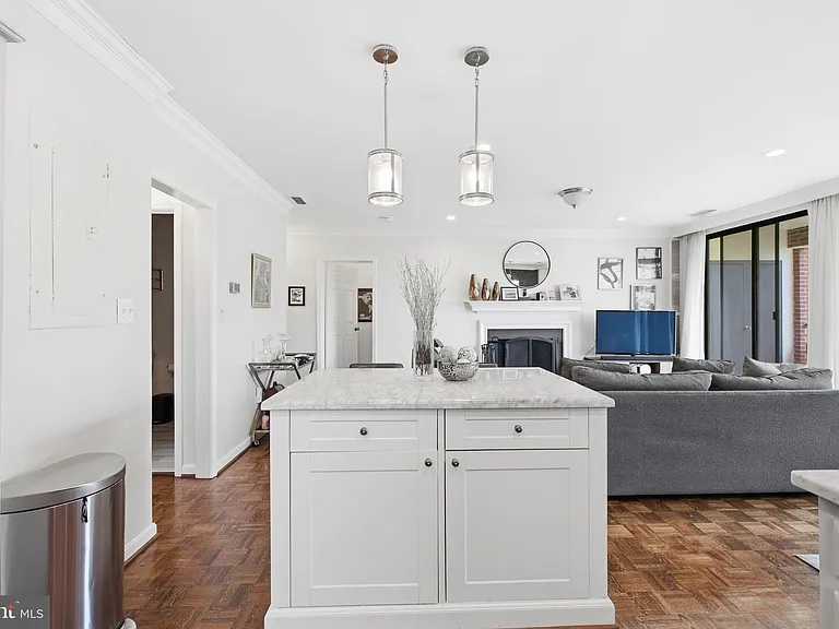 601 Wilkes St #301 — Photo 15