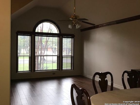 4th image of 8520 Traciney Blvd