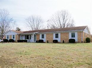 5 Bedroom House, 2.5 bath