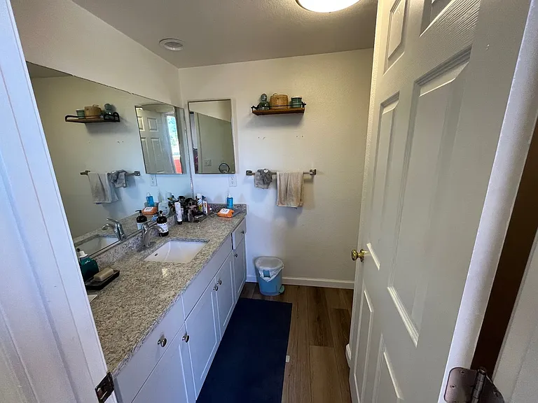 1717 Santa Barbara Ave — Photo 5