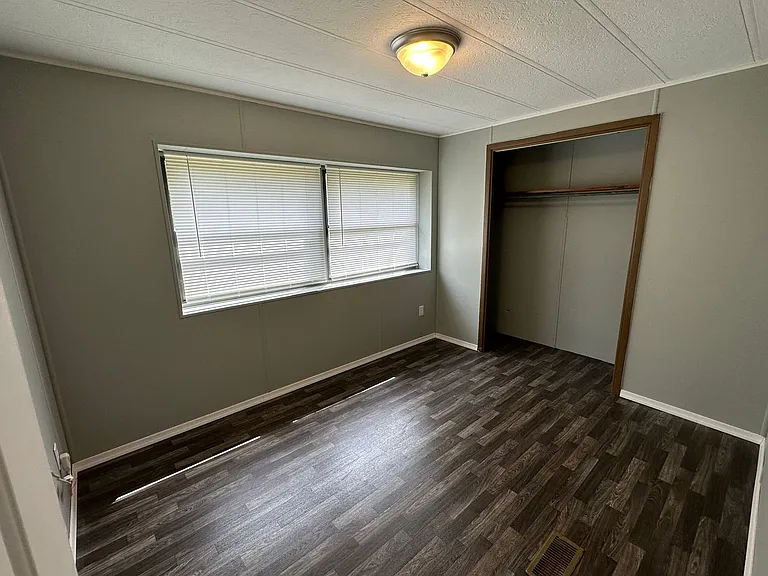 155 Valentine Dr — Photo 10