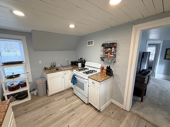 5th image of 105 Auburn Ave NE APT 2