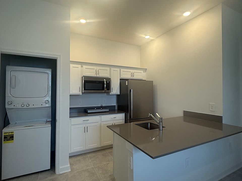 1st image of 5011 Barnet Dr #1