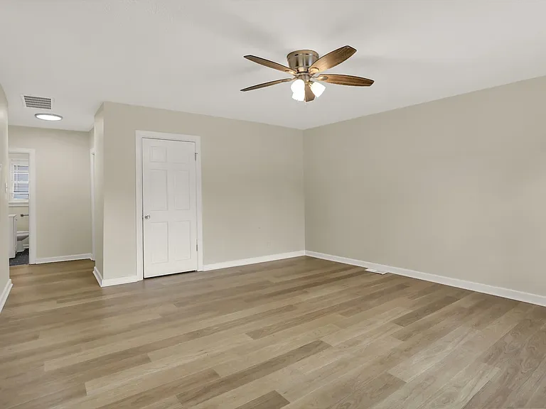 360 N Arsenal Ave — Photo 5
