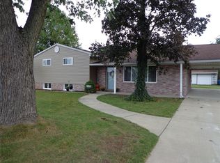 333 Bonita St, Wood River, IL 62095