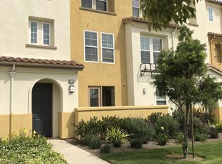 2817 Smokey Mountain Dr, Oxnard, CA 93036
