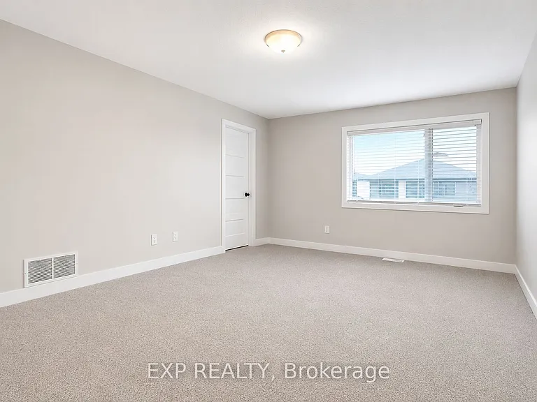 528 Lucent St — Photo 13