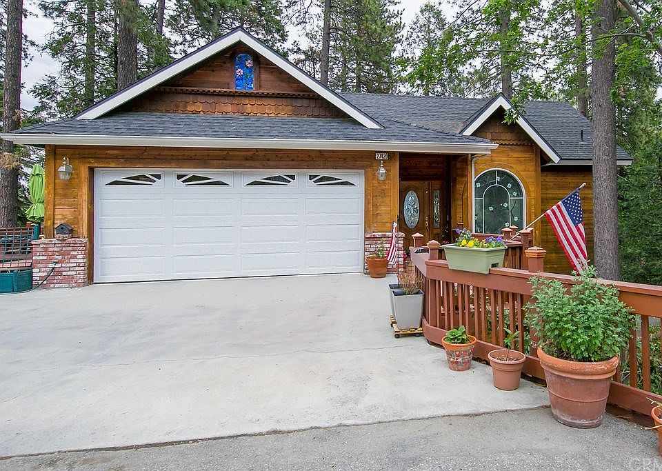 1st image of 27420 Pinewood Dr