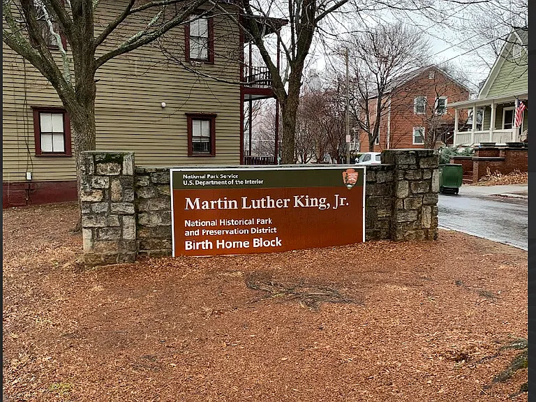 Auburn Ave NE — Photo 22