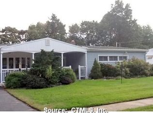 305 Carol Rd, Stratford, CT 06614