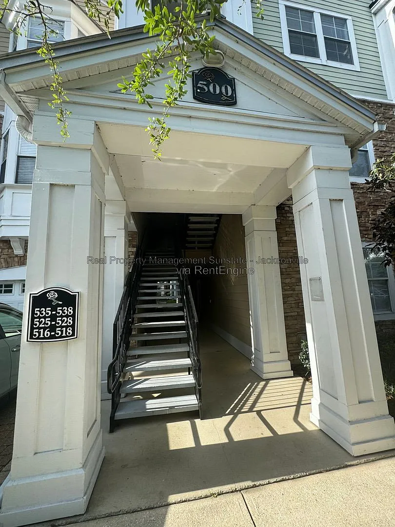 2 bed, 2.0 bath, 1463 sqft, $1,650 — Photo 4