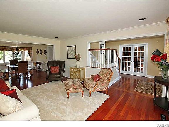 5th image of 8185 Oak Leaf Ln