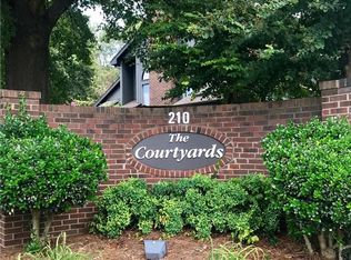 210 College Rd APT 105, Greensboro, NC 27410