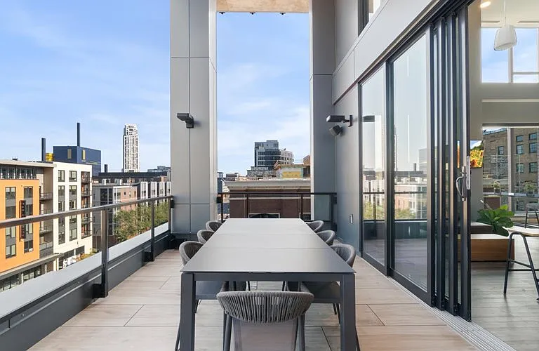 240 Park Avenue — Photo 43