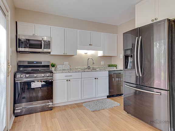 3rd image of 5127 Roberta Ln