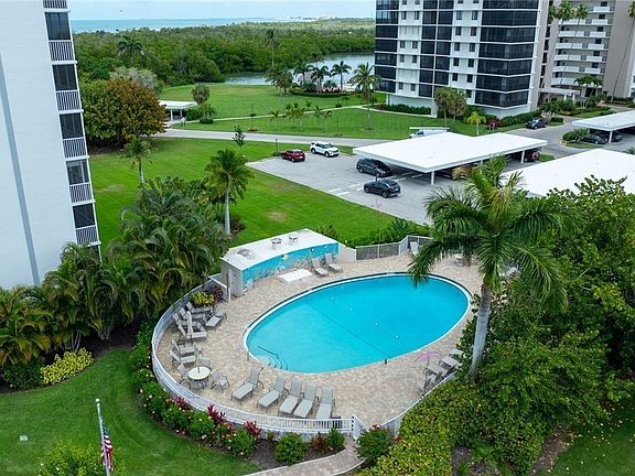 5th image of 5 Bluebill Ave APT 808