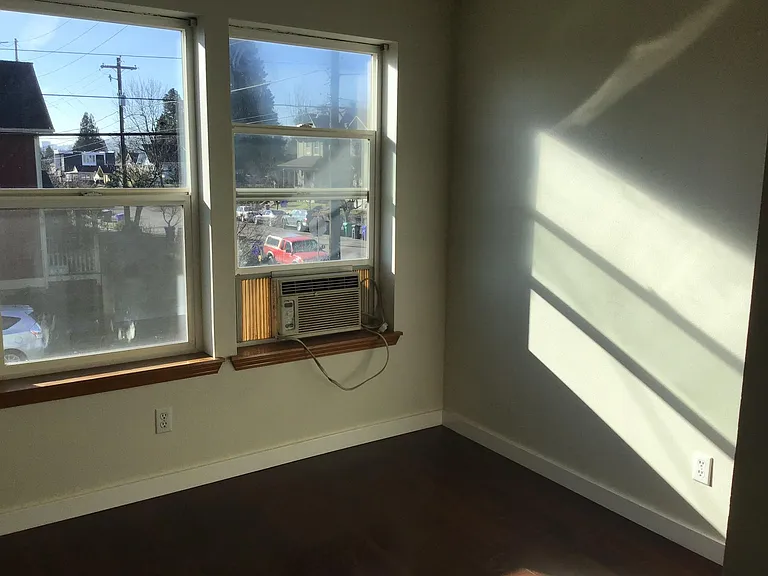 4708 N Haight Ave — Photo 10