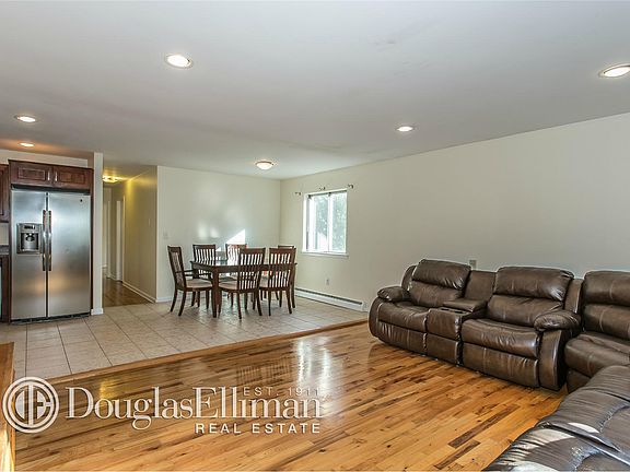 5th image of 37 Hillwood Dr