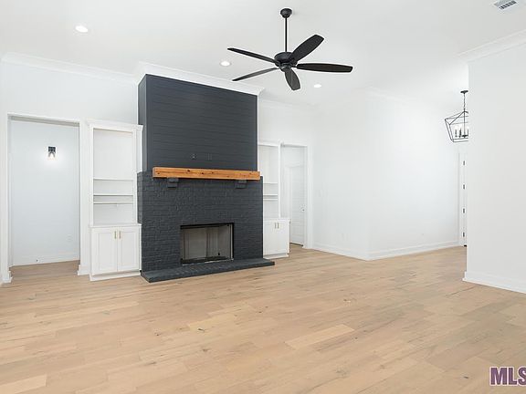 4th image of 4245 Hidden Pointe Dr