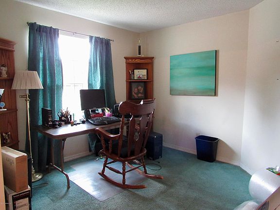 5th image of 3927 Victoria Landing Dr N