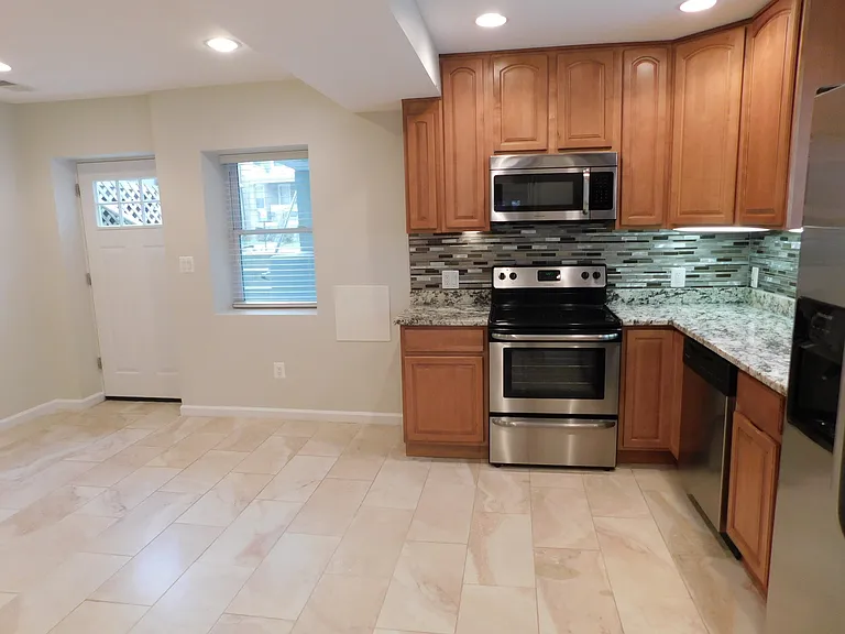 308 Webster St NW #2 — Photo 31