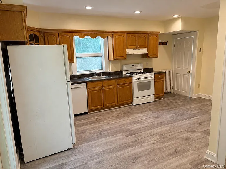15 Ferncliff Rd — Photo 8