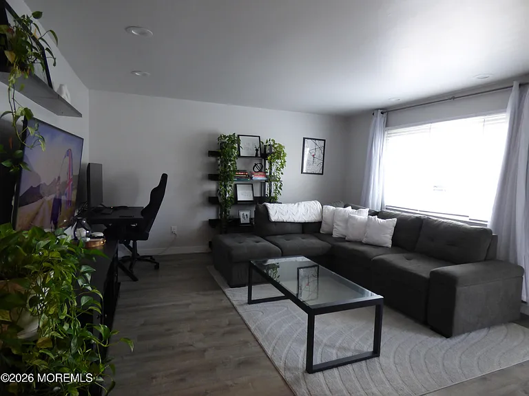 1 Osborne Pl #44-SEA — Photo 4
