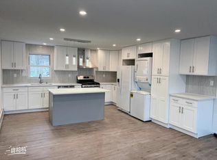 65 Juniper Rd FLOOR 2, Pt Washington, NY 11050