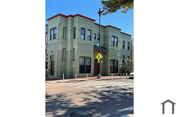 Building Photo - 1925 4th St NW #2