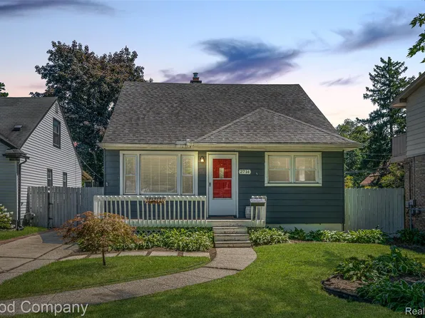 2714 Rochester Rd, Royal Oak, MI 48073