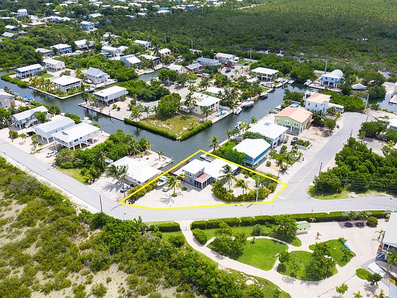 3rd image of 1287 W Shore Dr