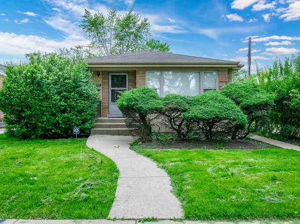 8342 N Central Park Ave, Skokie, IL 60076