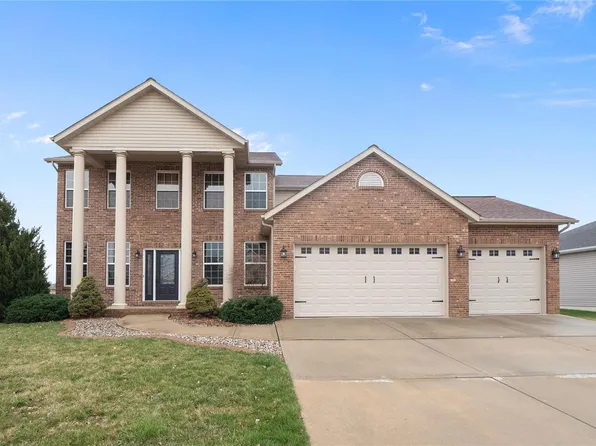 416 Chadwyck Dr, Glen Carbon, IL 62034