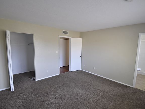 3rd image of 3842 W North Ln