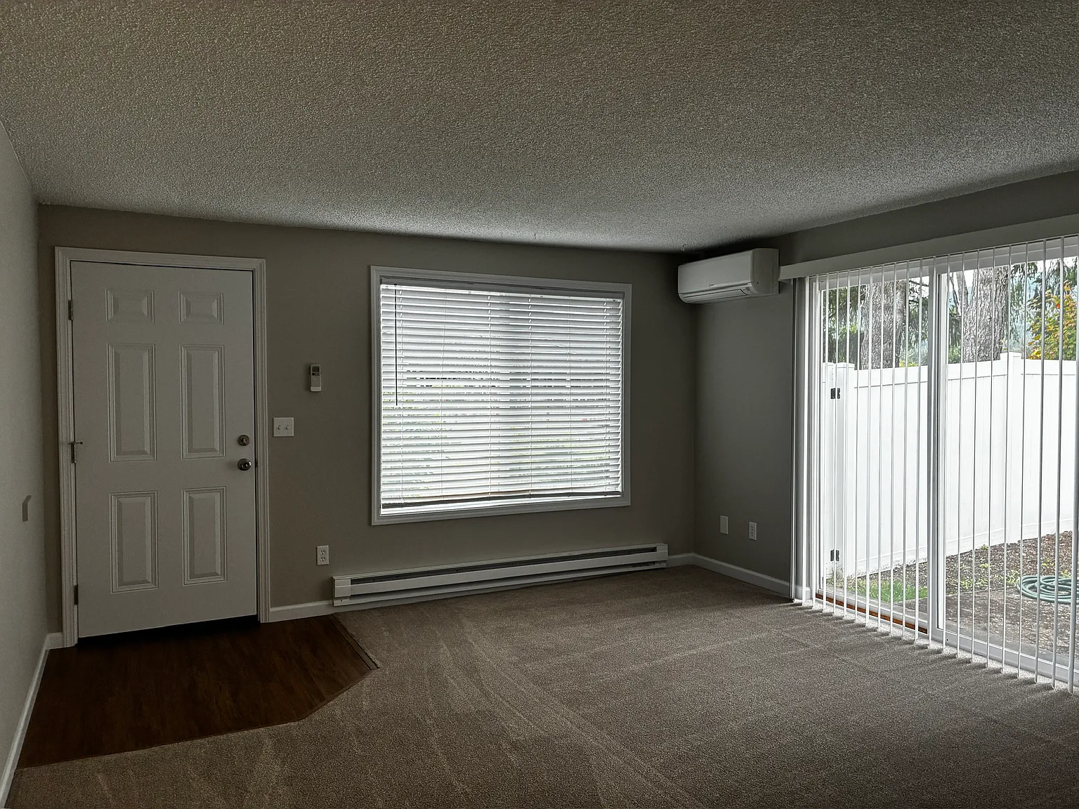 2 bed, 874 sqft, $1,650 — Photo 2